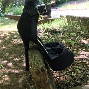 Penny Loves Kenny Stilettos